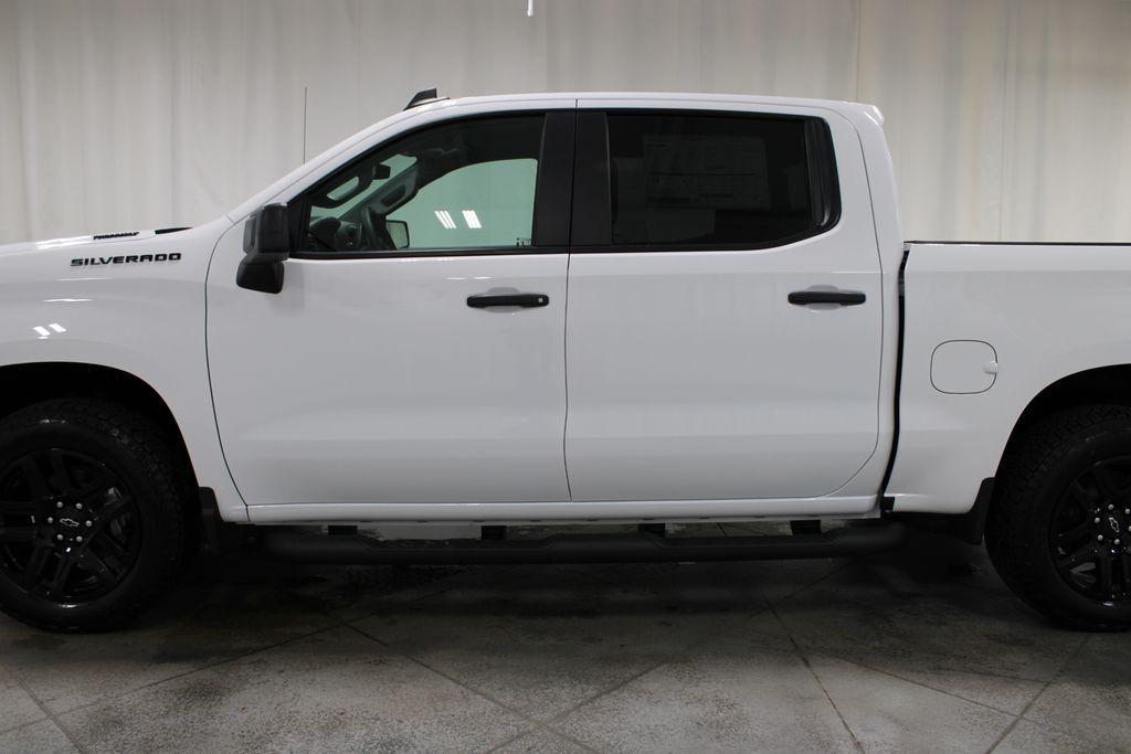 new 2025 Chevrolet Silverado 1500 car, priced at $46,726