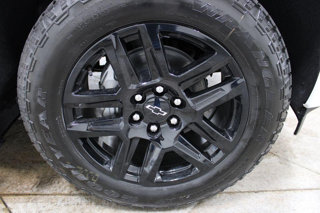 new 2025 Chevrolet Silverado 1500 car, priced at $46,726