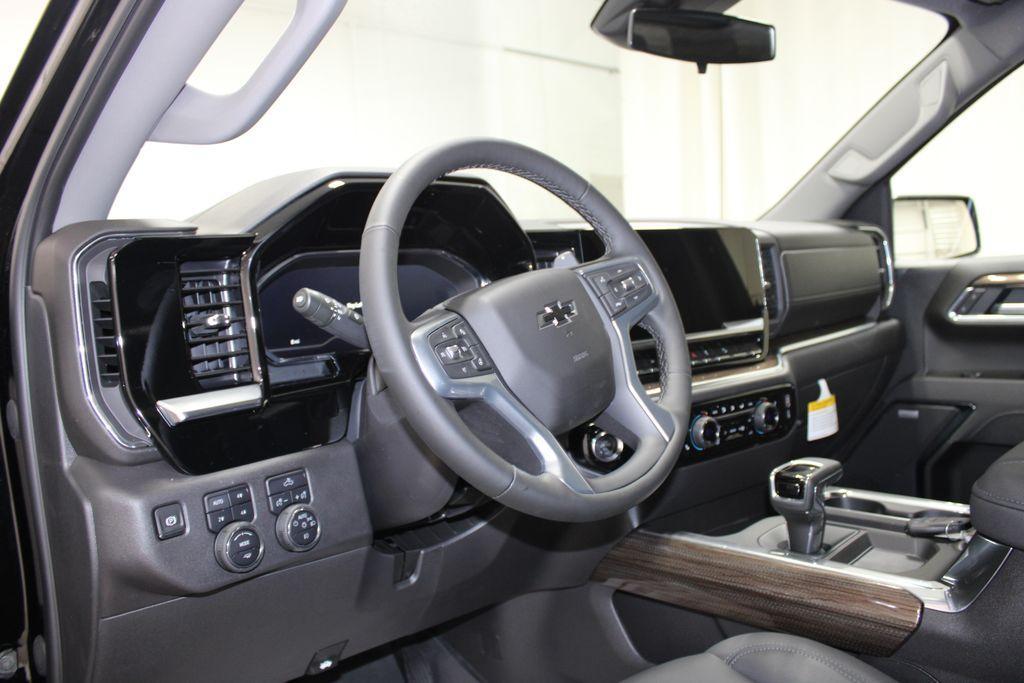 new 2025 Chevrolet Silverado 1500 car, priced at $62,582