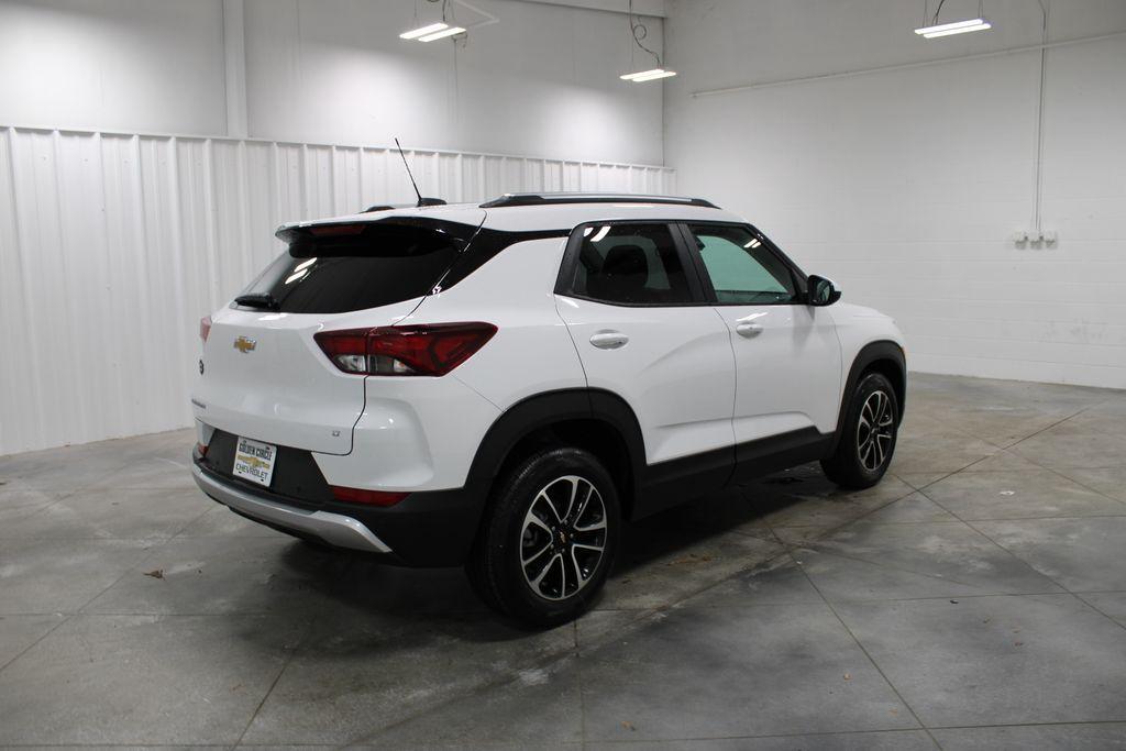 new 2025 Chevrolet TrailBlazer car, priced at $26,188