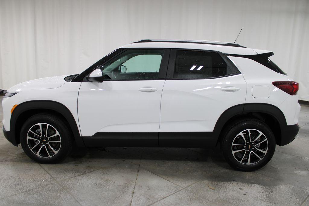 new 2025 Chevrolet TrailBlazer car, priced at $26,188