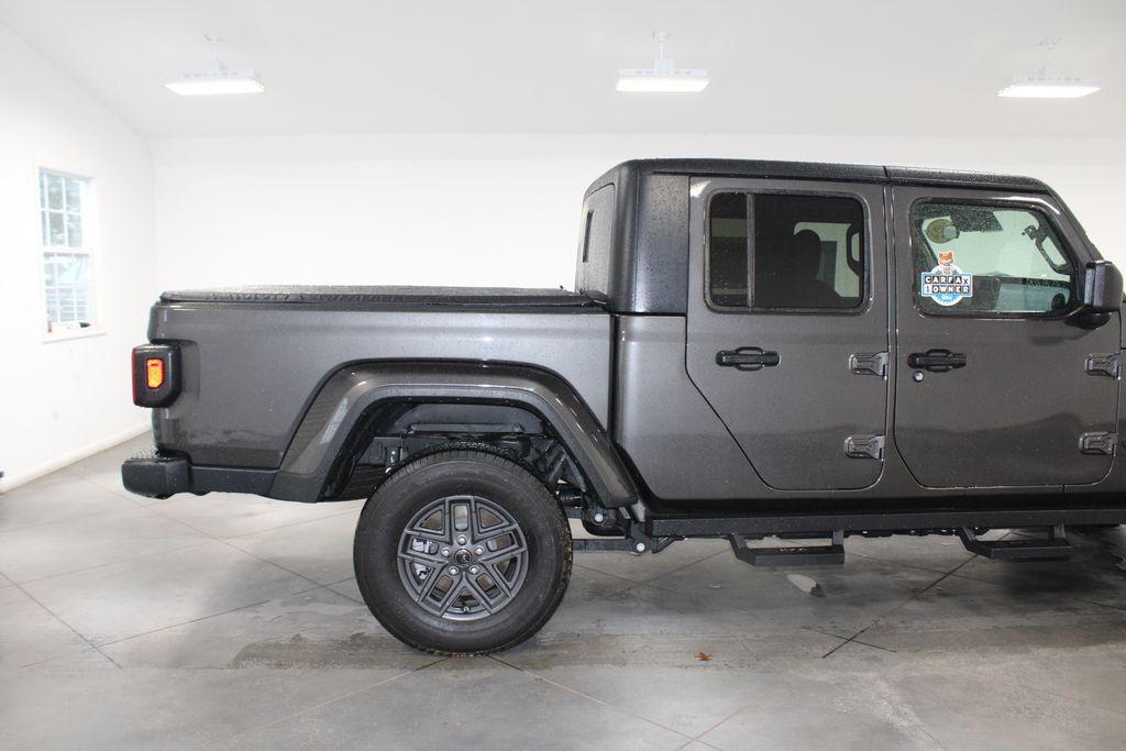 used 2024 Jeep Gladiator car, priced at $40,275