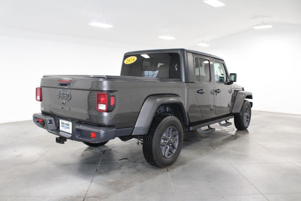 used 2024 Jeep Gladiator car, priced at $40,275