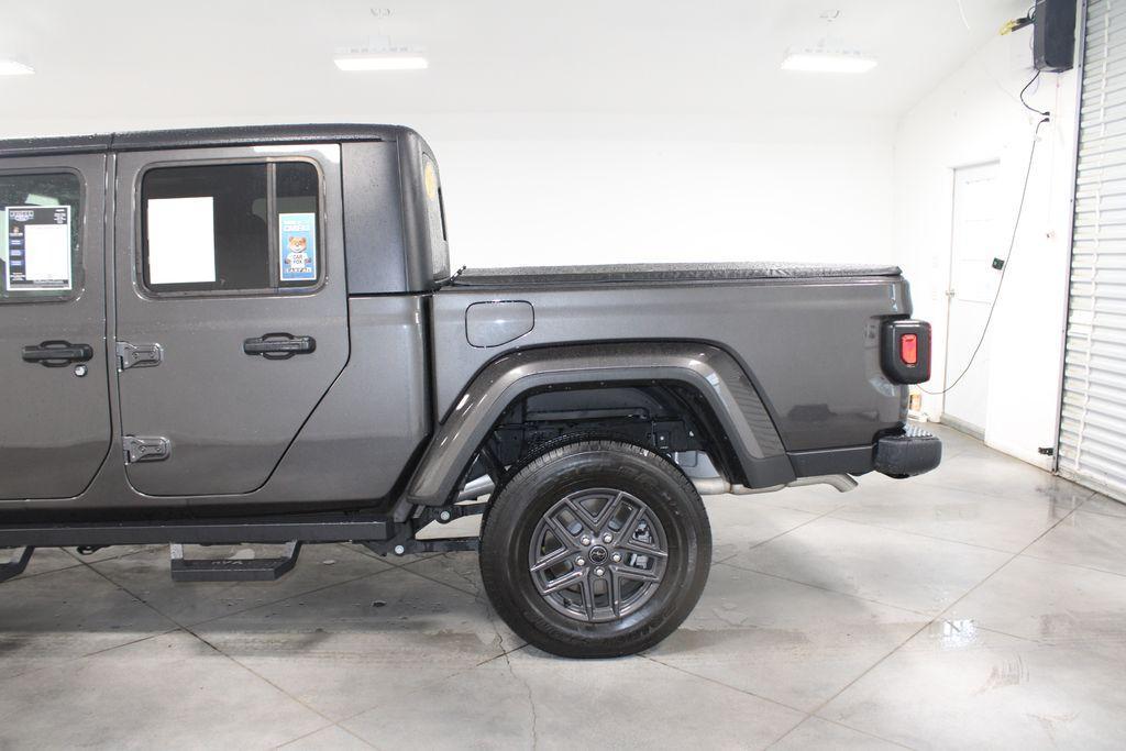 used 2024 Jeep Gladiator car, priced at $40,275