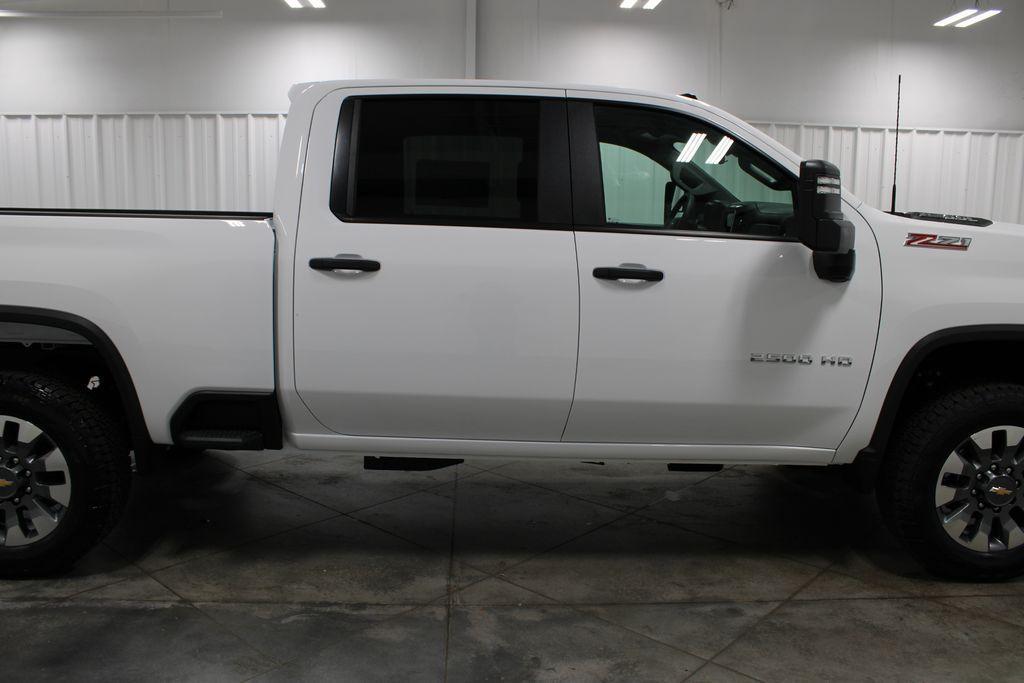 new 2025 Chevrolet Silverado 2500 car, priced at $55,860
