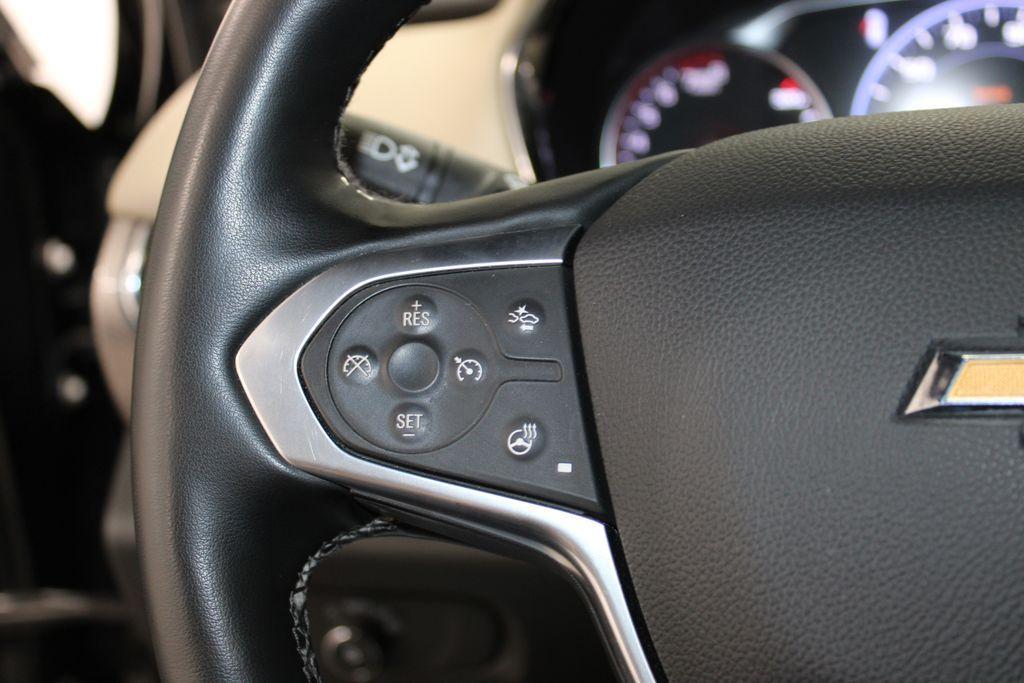 used 2023 Chevrolet Traverse car, priced at $35,898