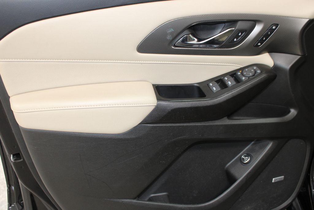 used 2023 Chevrolet Traverse car, priced at $35,738