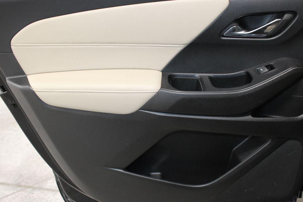 used 2023 Chevrolet Traverse car, priced at $35,738