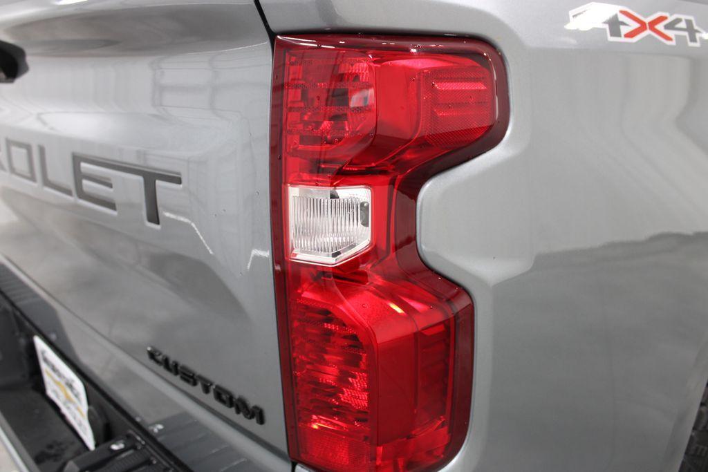 new 2025 Chevrolet Silverado 1500 car, priced at $46,726