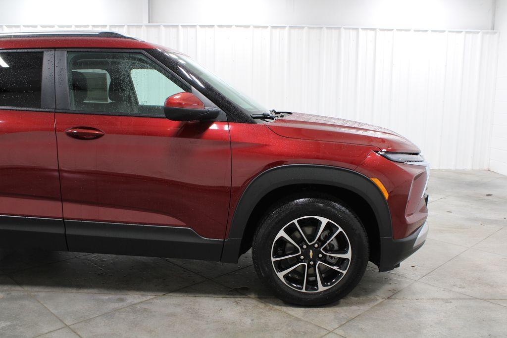 new 2025 Chevrolet TrailBlazer car, priced at $25,938