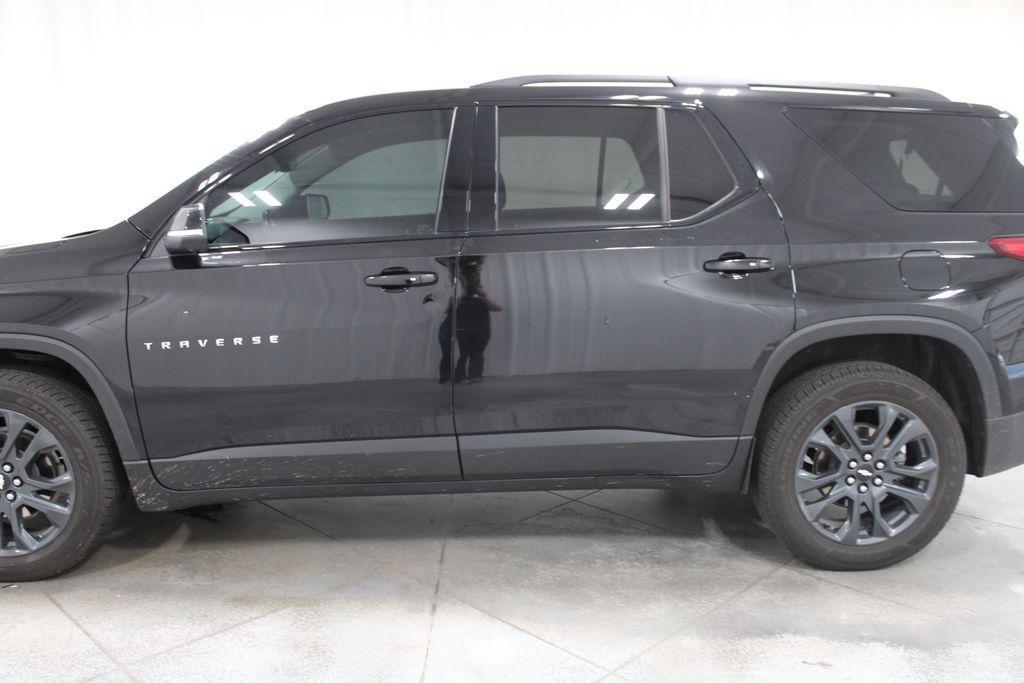 used 2021 Chevrolet Traverse car, priced at $26,328