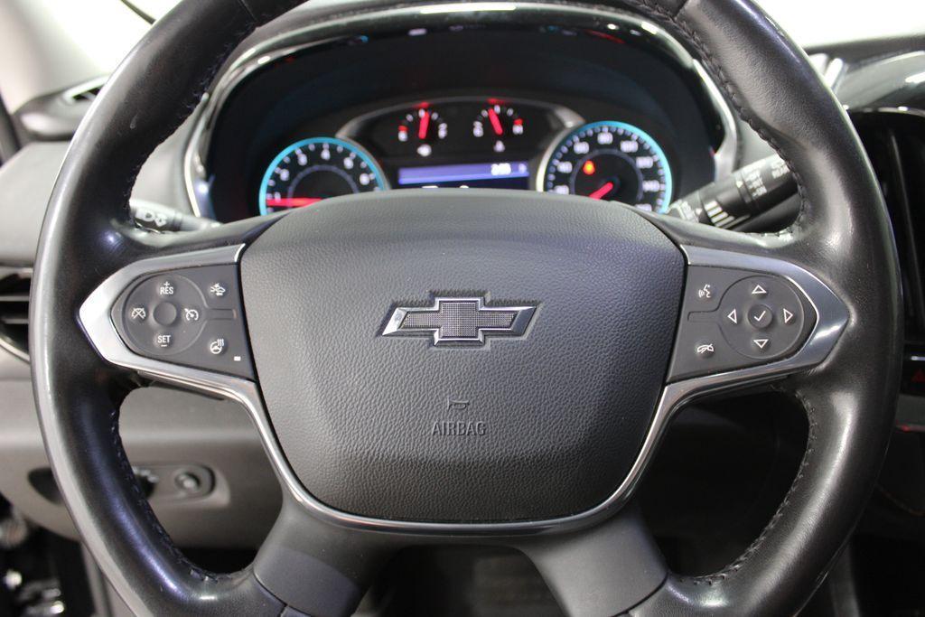 used 2021 Chevrolet Traverse car, priced at $26,328