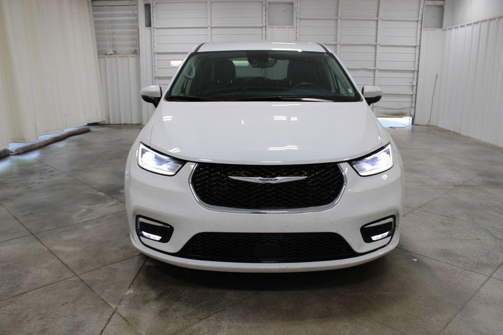 used 2023 Chrysler Pacifica car, priced at $25,378