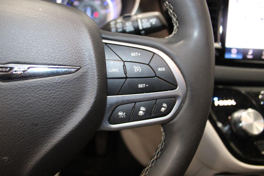 used 2023 Chrysler Pacifica car, priced at $25,378