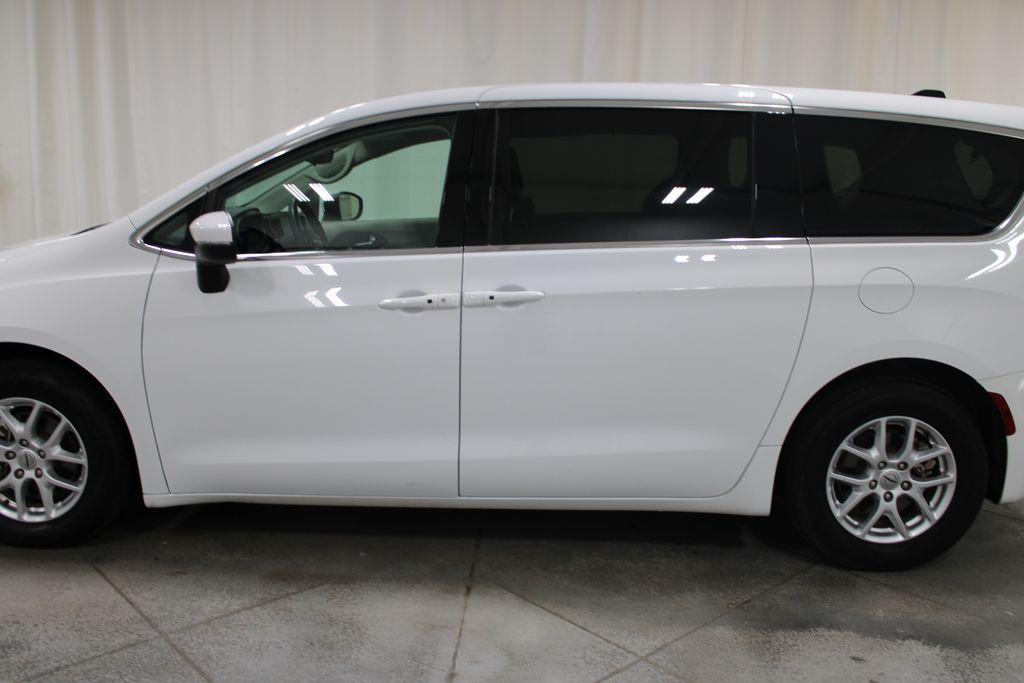 used 2023 Chrysler Pacifica car, priced at $25,258