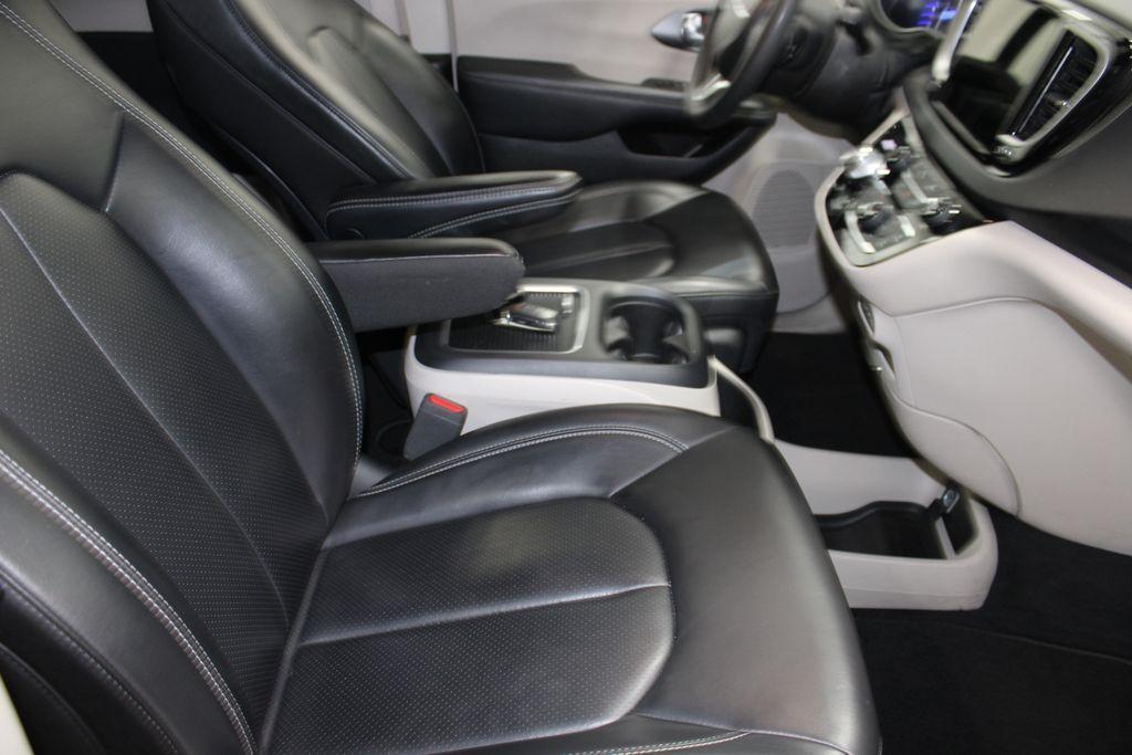used 2023 Chrysler Pacifica car, priced at $25,258