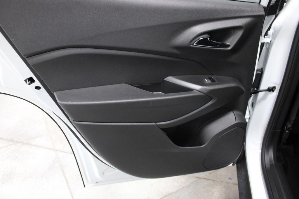 new 2025 Chevrolet Trax car, priced at $26,759