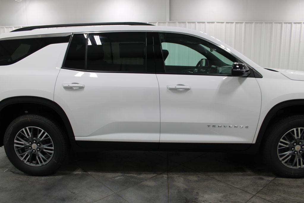 new 2026 Chevrolet Traverse car, priced at $41,488