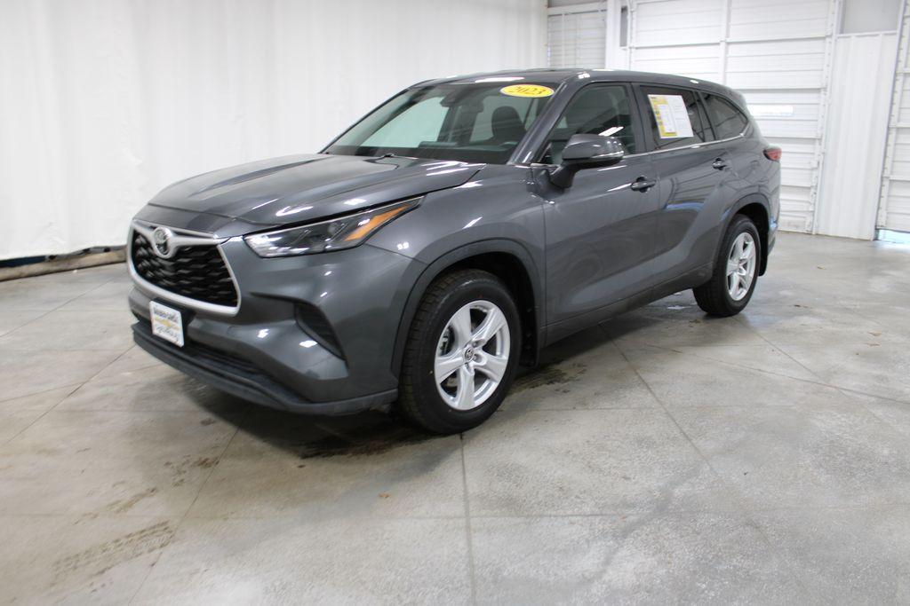 used 2023 Toyota Highlander car, priced at $34,583