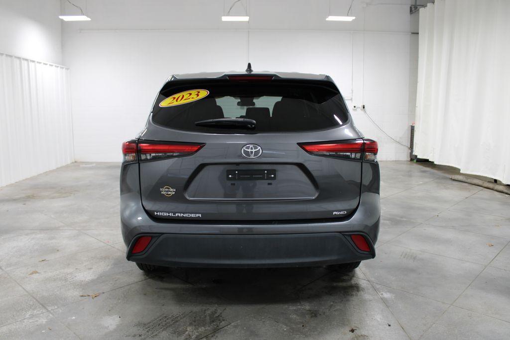 used 2023 Toyota Highlander car, priced at $34,583