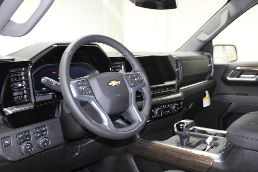 new 2025 Chevrolet Silverado 1500 car, priced at $59,217