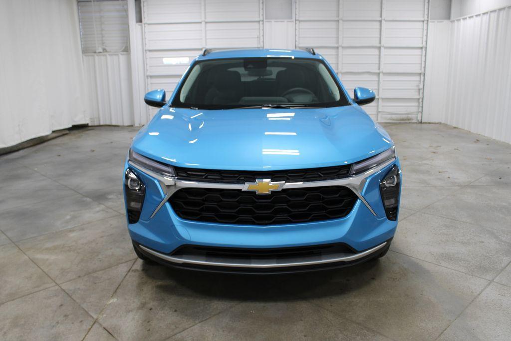 new 2025 Chevrolet Trax car, priced at $24,587