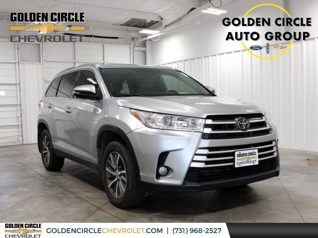 used 2019 Toyota Highlander car, priced at $24,376