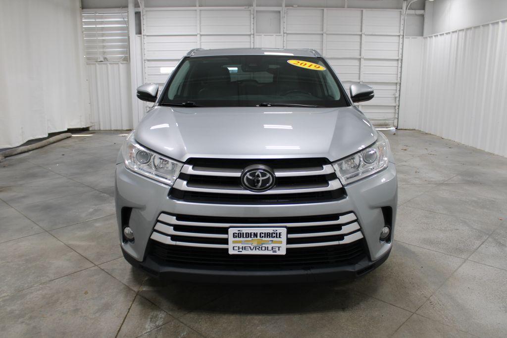 used 2019 Toyota Highlander car, priced at $24,359