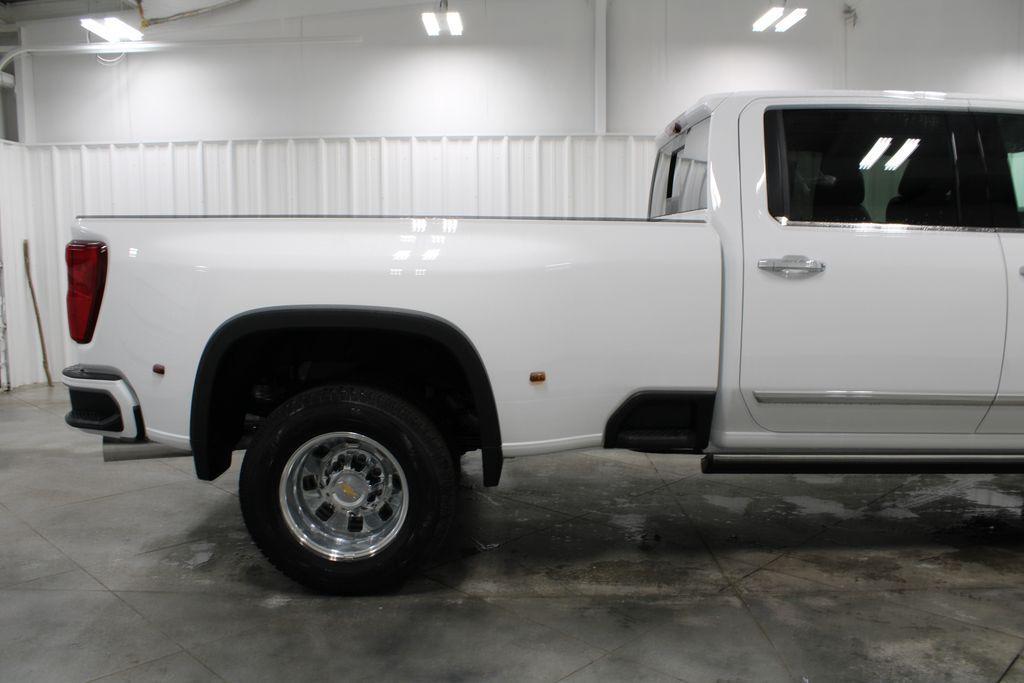 new 2025 Chevrolet Silverado 3500 car, priced at $87,388