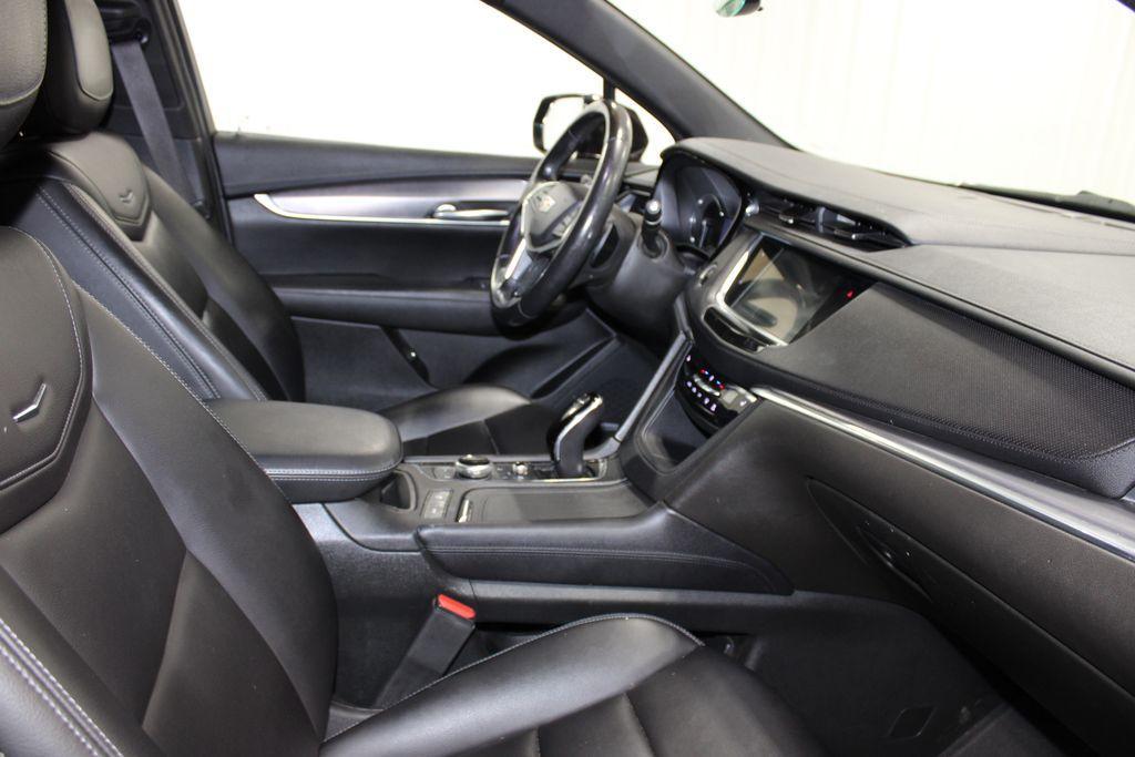 used 2021 Cadillac XT5 car, priced at $20,388