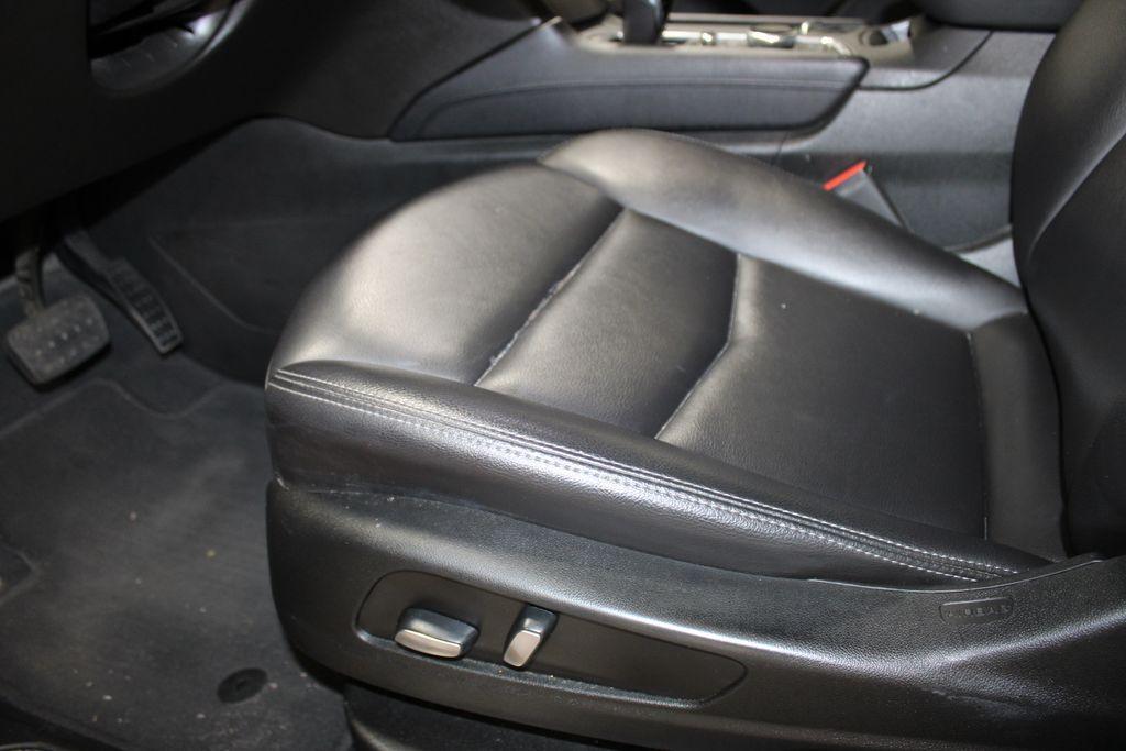 used 2021 Cadillac XT5 car, priced at $20,388