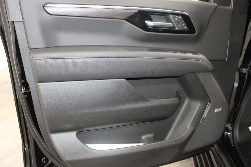 new 2025 Chevrolet Tahoe car, priced at $86,167