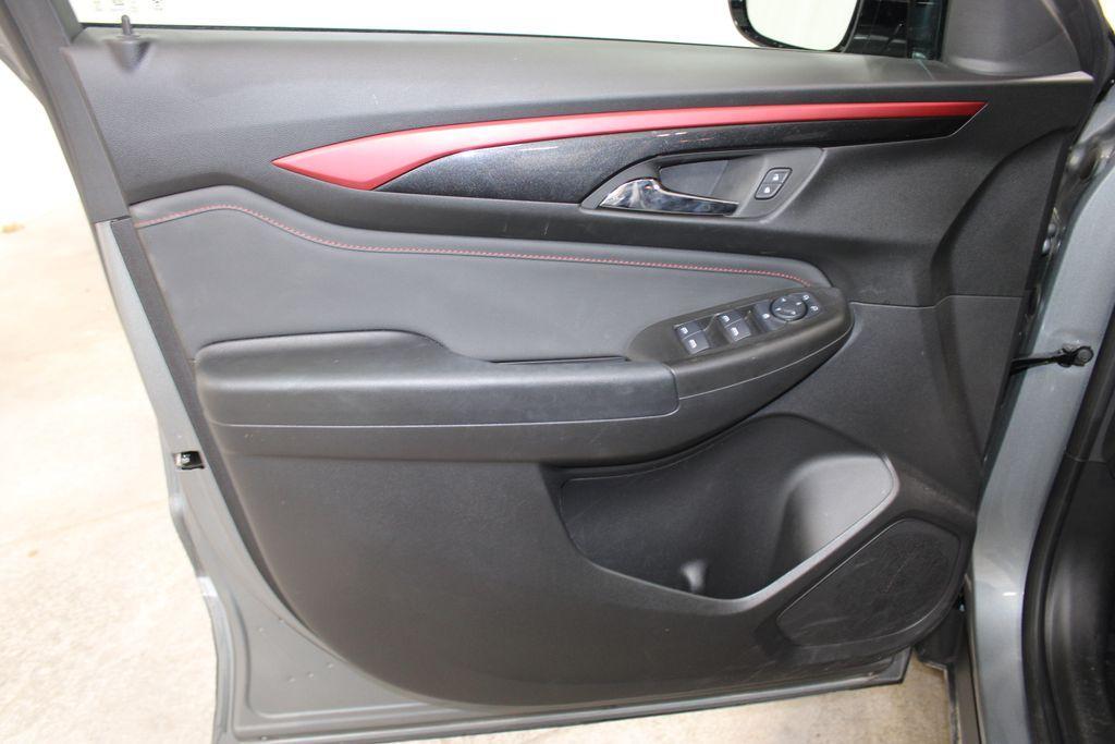 used 2025 Chevrolet TrailBlazer car, priced at $27,168