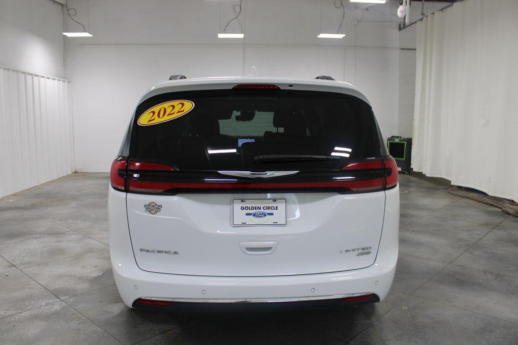 used 2022 Chrysler Pacifica car, priced at $35,138