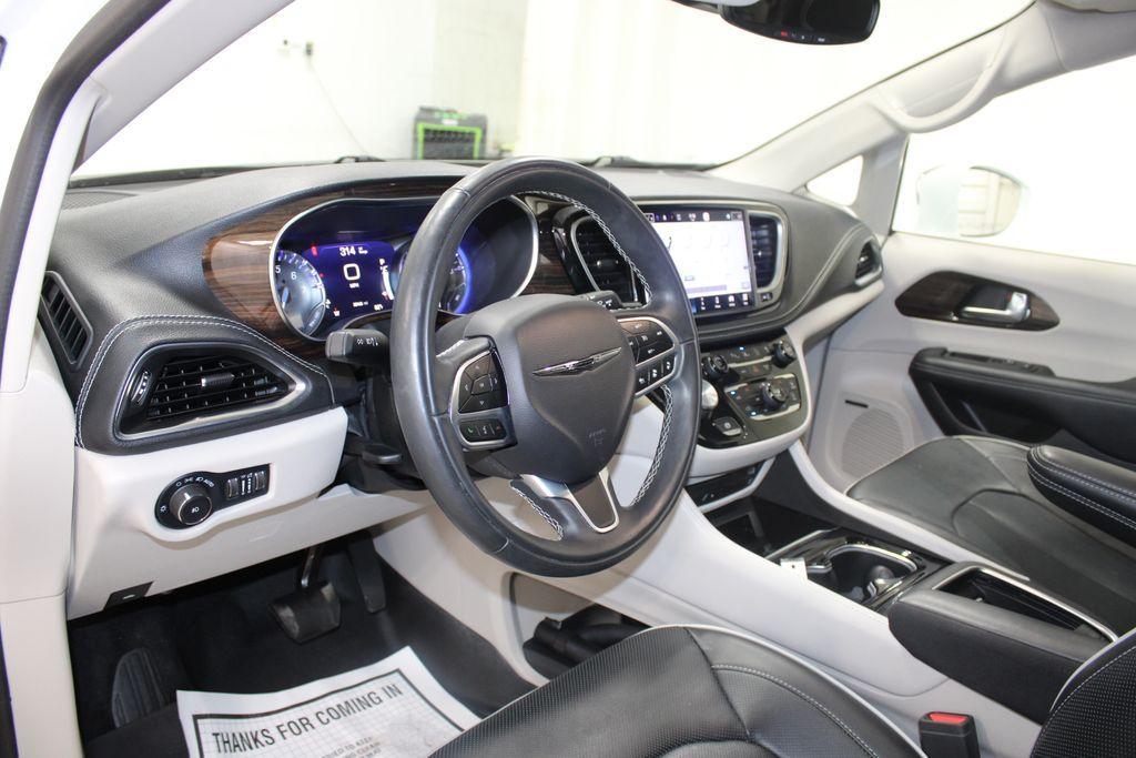 used 2022 Chrysler Pacifica car, priced at $35,138