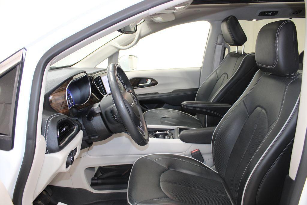 used 2022 Chrysler Pacifica car, priced at $35,138