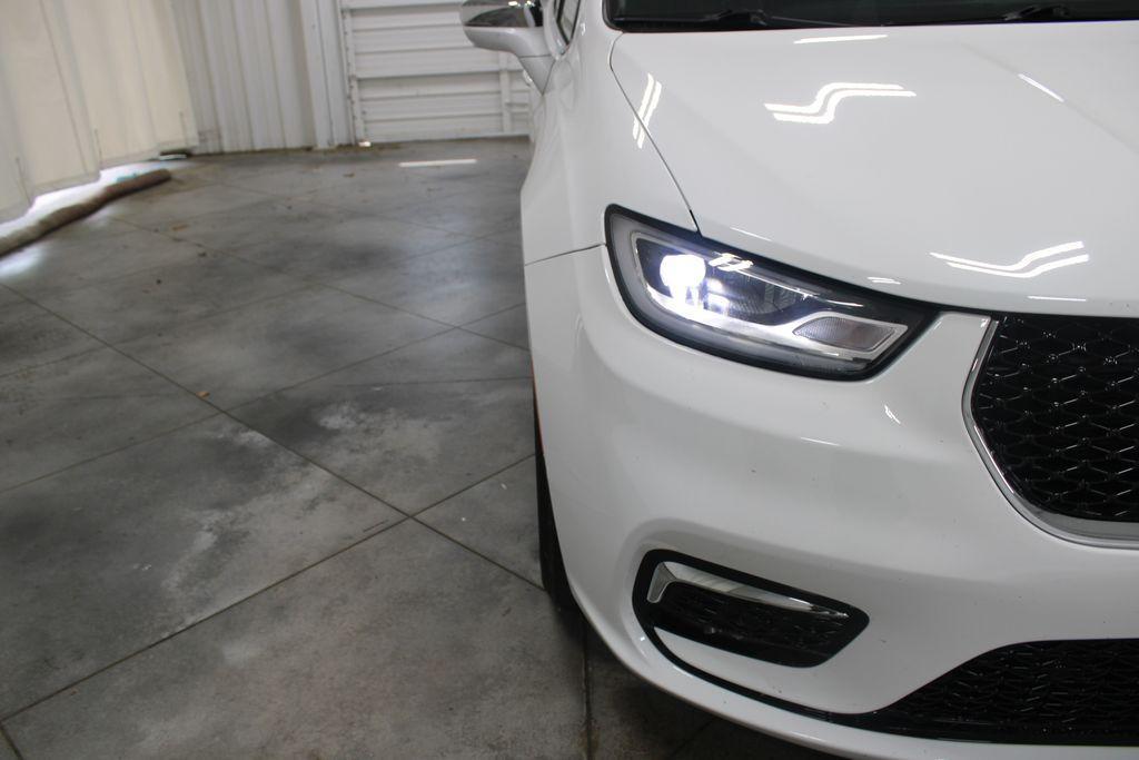 used 2022 Chrysler Pacifica car, priced at $35,138