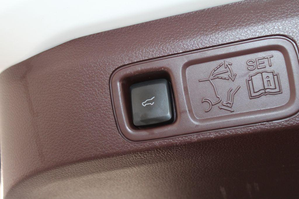 used 2021 Lincoln Navigator car, priced at $40,698