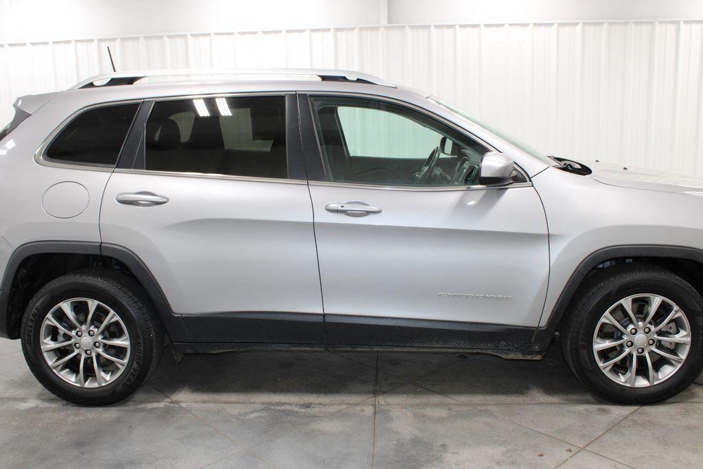used 2019 Jeep Cherokee car, priced at $15,788