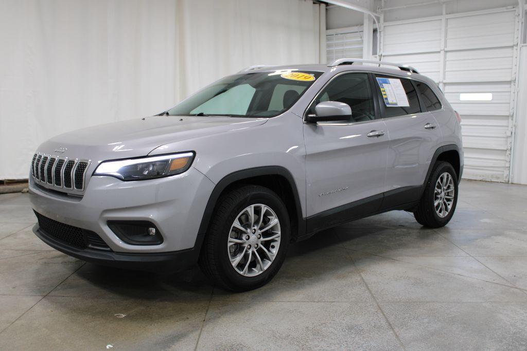used 2019 Jeep Cherokee car, priced at $15,788