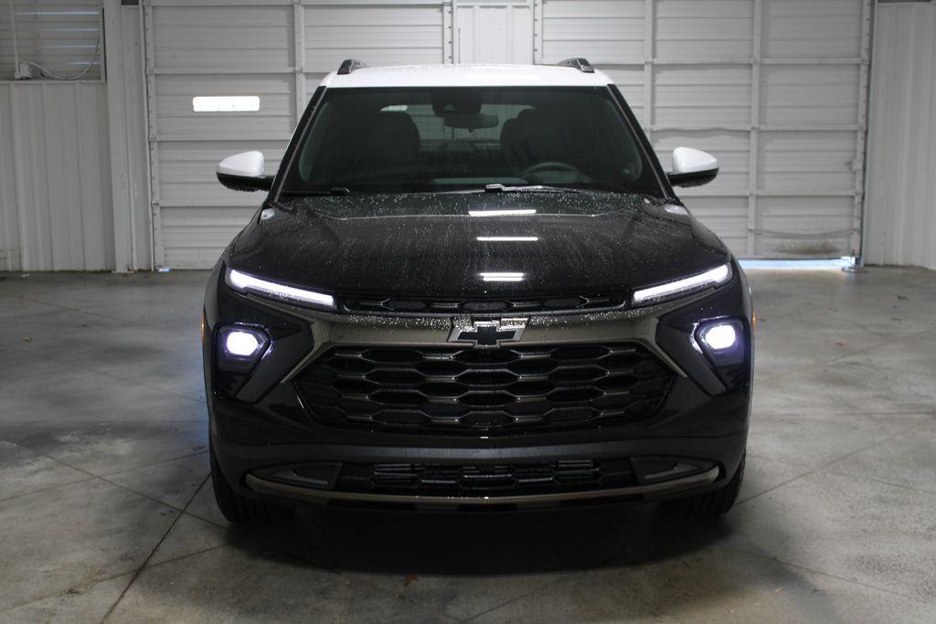 new 2025 Chevrolet TrailBlazer car, priced at $29,588