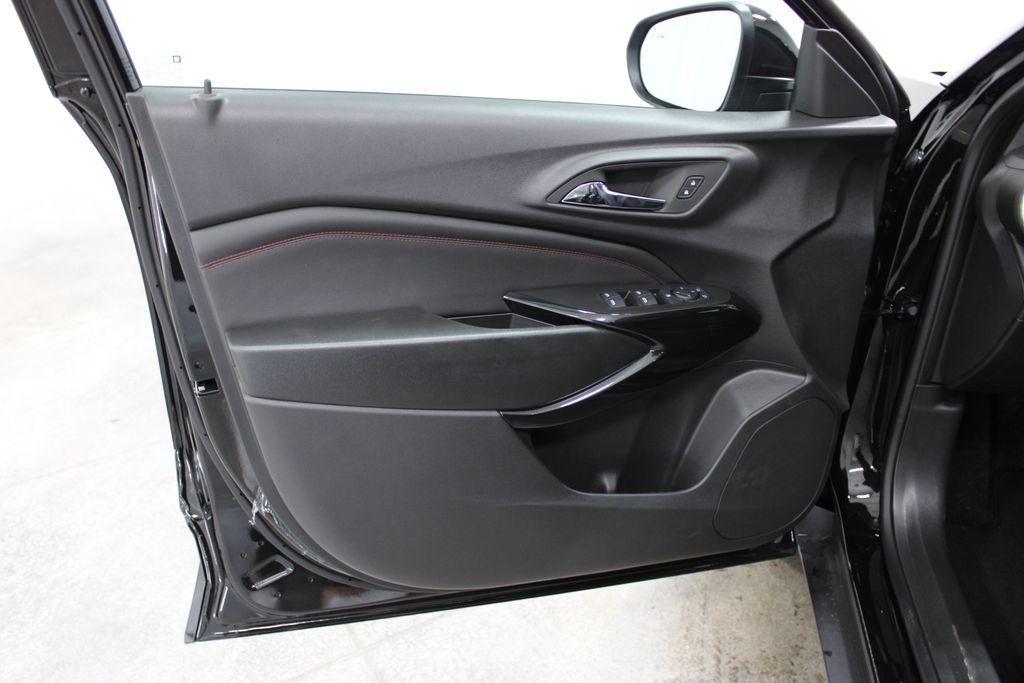 new 2025 Chevrolet Trax car, priced at $26,463