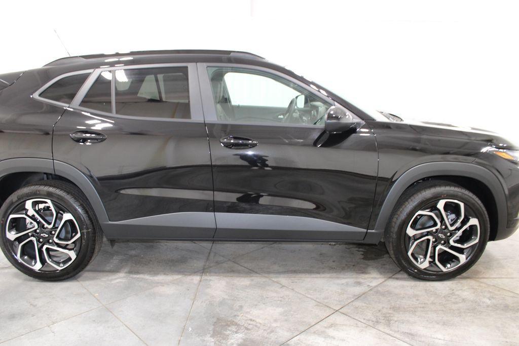new 2025 Chevrolet Trax car, priced at $26,463