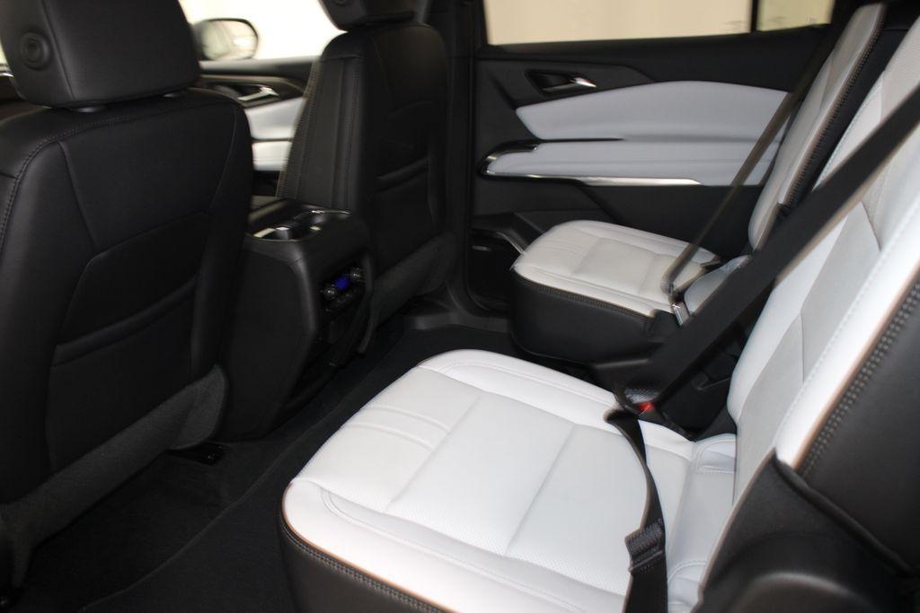 new 2025 Chevrolet Traverse car, priced at $56,267