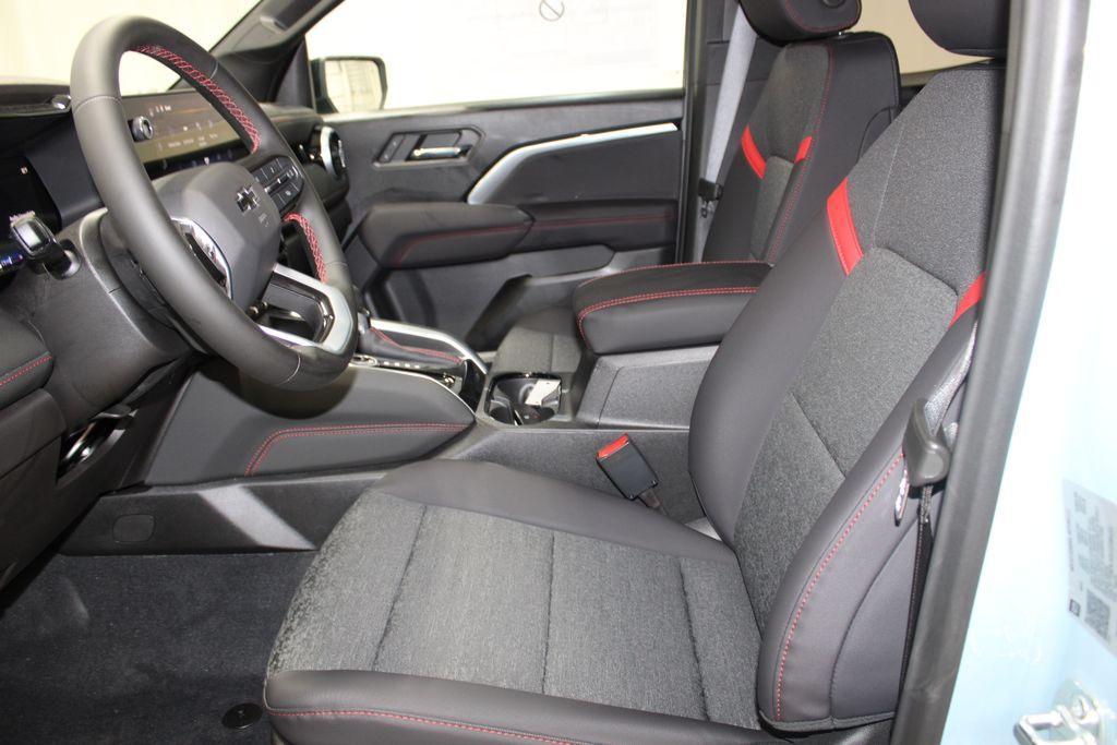 new 2025 Chevrolet Colorado car, priced at $49,827