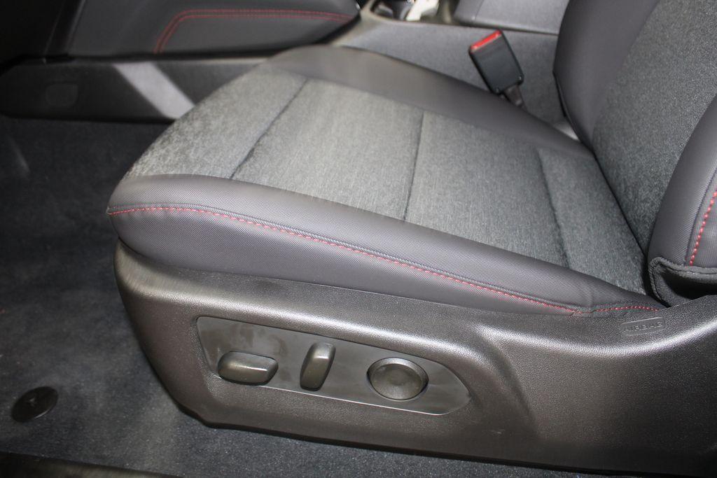 new 2025 Chevrolet Colorado car, priced at $49,827