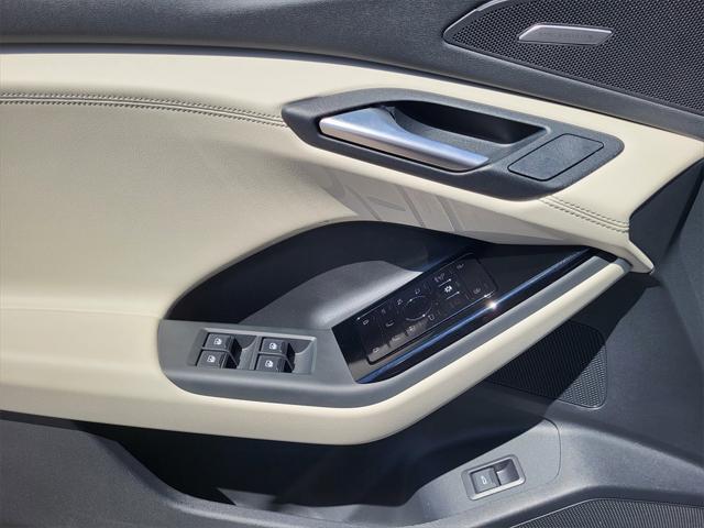 new 2025 Audi Q6 e-tron car, priced at $76,025
