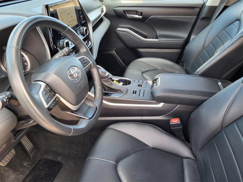 used 2024 Toyota Highlander car, priced at $38,701