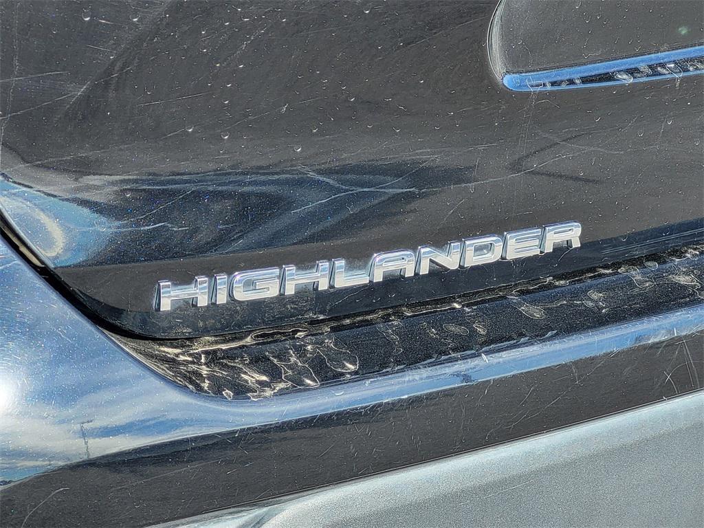 used 2024 Toyota Highlander car, priced at $38,701
