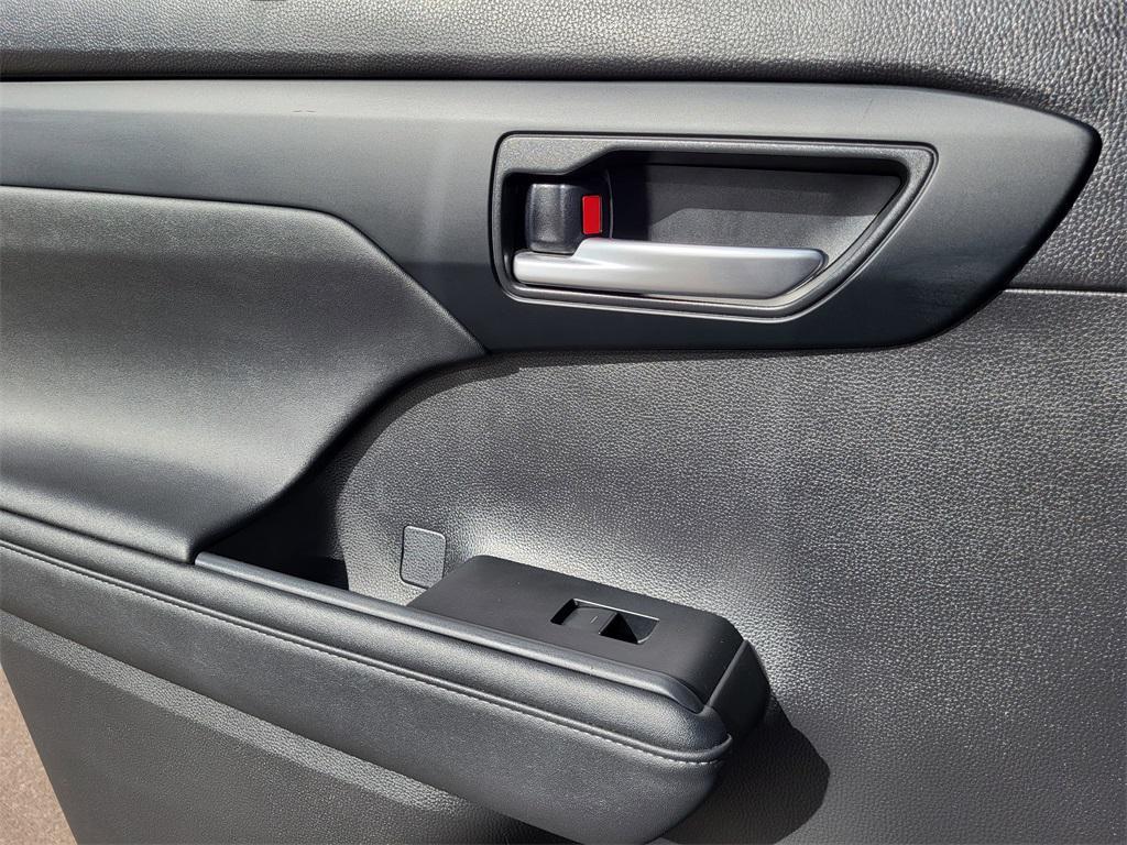 used 2024 Toyota Highlander car, priced at $38,701